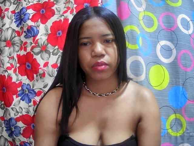 lesly11 webcam