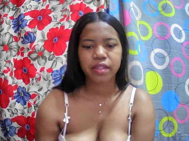 lesly11 webcam
