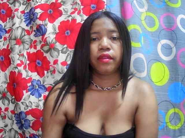 lesly11 webcam