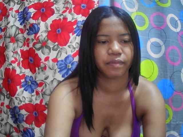 lesly11 webcam