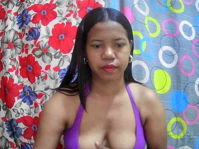 lesly11 webcam