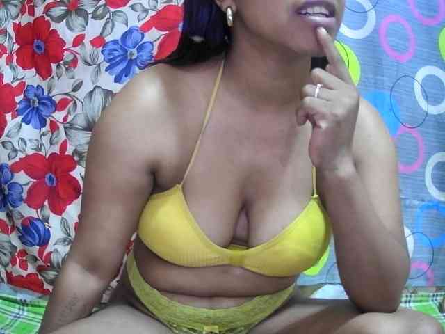 lesly11 webcam
