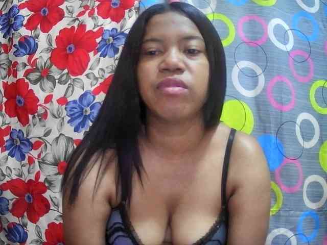 lesly11 webcam