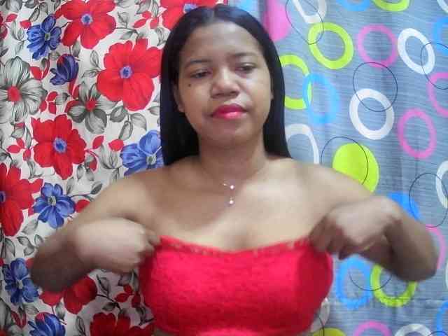 lesly11 webcam