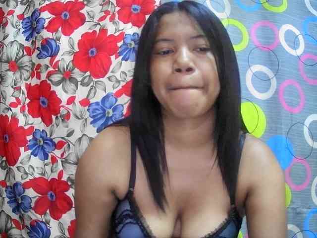 lesly11 webcam