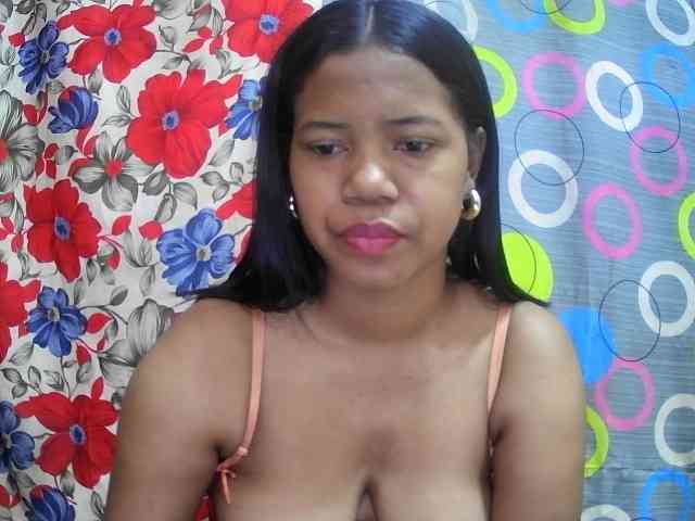 lesly11 webcam