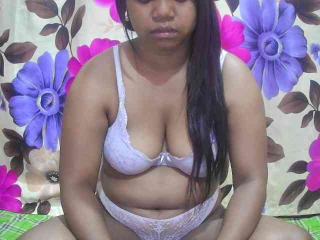 lesly11 webcam