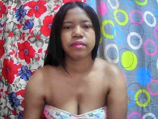 lesly11 webcam
