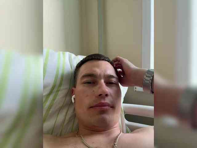 Chuz1s1 Live Webcam on BongaCams