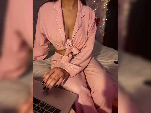 Lollypopp505's BongaCams show and profile