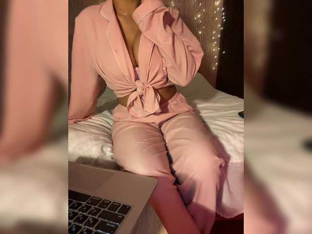 Lollypopp505's BongaCams show and profile