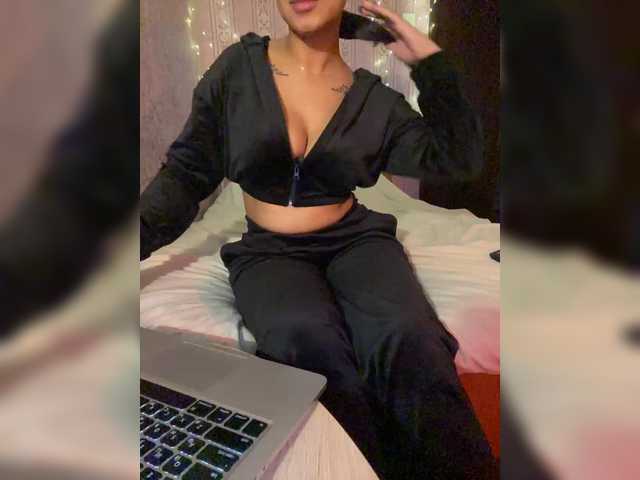 Lollypopp505's BongaCams show and profile