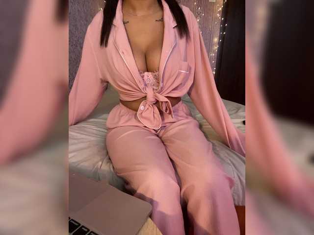 Lollypopp505's BongaCams show and profile