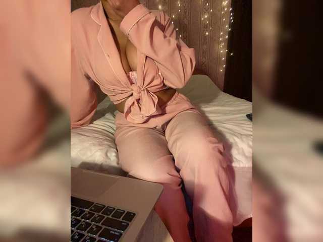 Lollypopp505's BongaCams show and profile