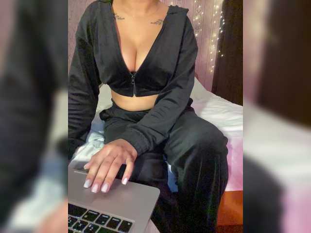 Lollypopp505's BongaCams show and profile