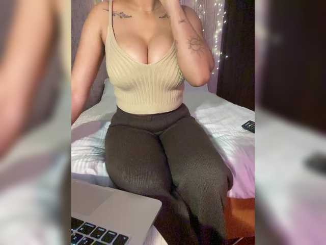 Lollypopp505's BongaCams show and profile