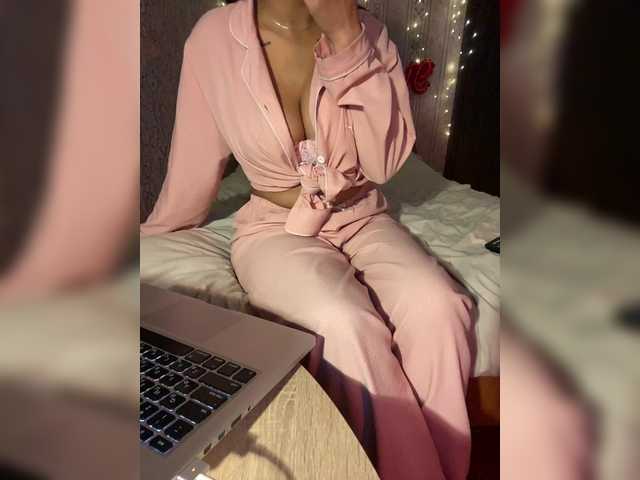 Lollypopp505's BongaCams show and profile