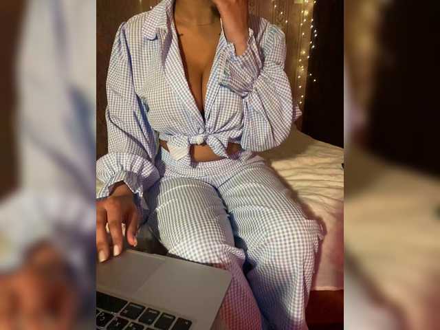 Lollypopp505's BongaCams show and profile