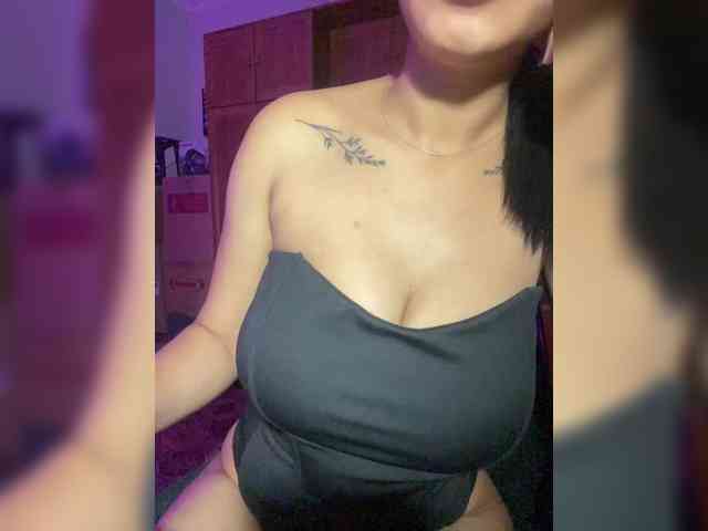 Lollypopp505 webcam
