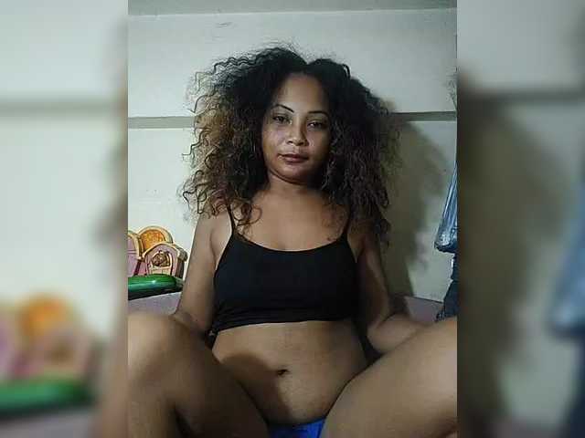 Pisouna's BongaCams show and profile