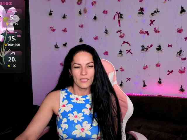 AnastasiaMoons webcam