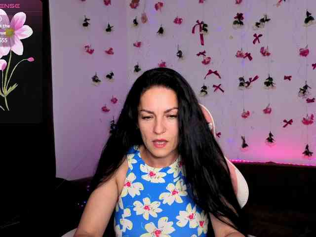 AnastasiaMoons webcam