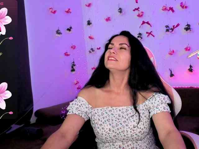 AnastasiaMoons webcam