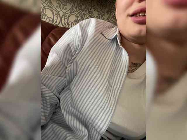 AlisonSmile1 webcam