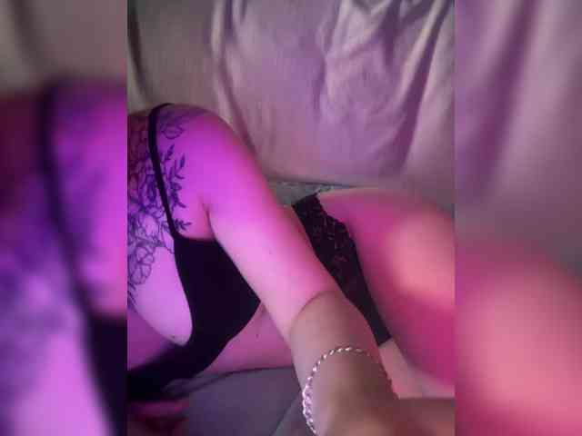Alisonhasbeen1 webcam