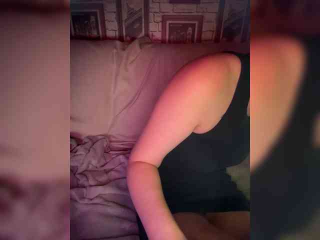 Alisonhasbeen1 webcam