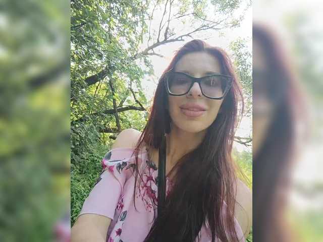 Lelly111 on BongaCams 