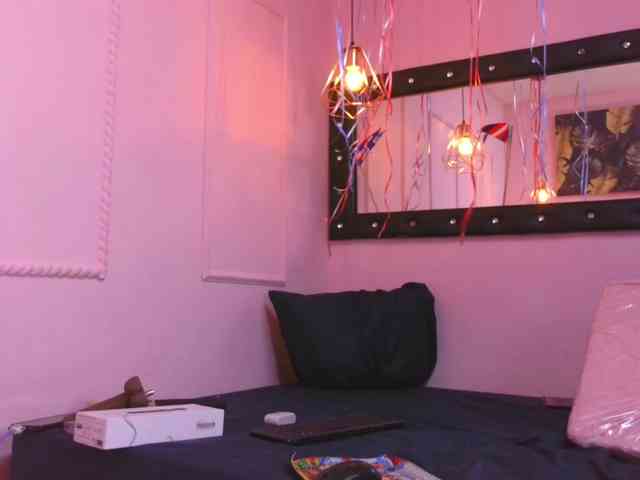 noahymia05 webcam