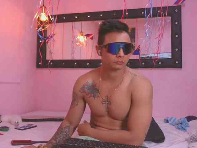 noahymia05 webcam