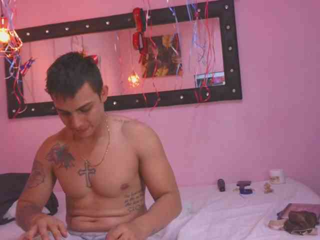 noahymia05 webcam
