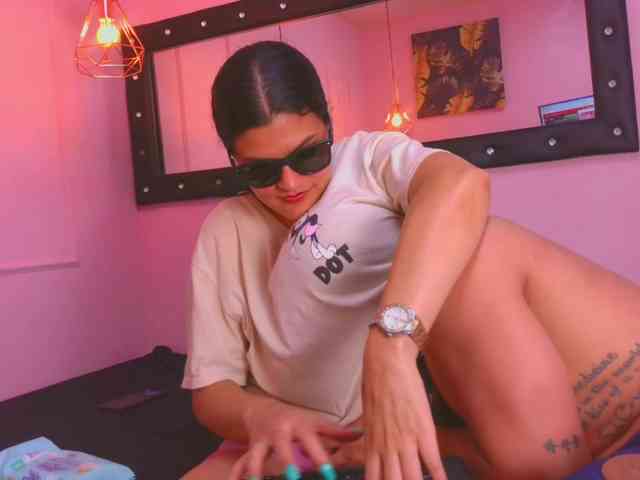 noahymia05 webcam