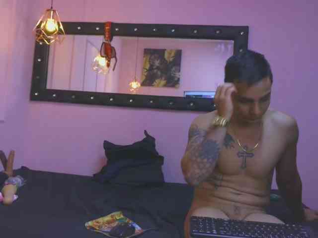 noahymia05 webcam