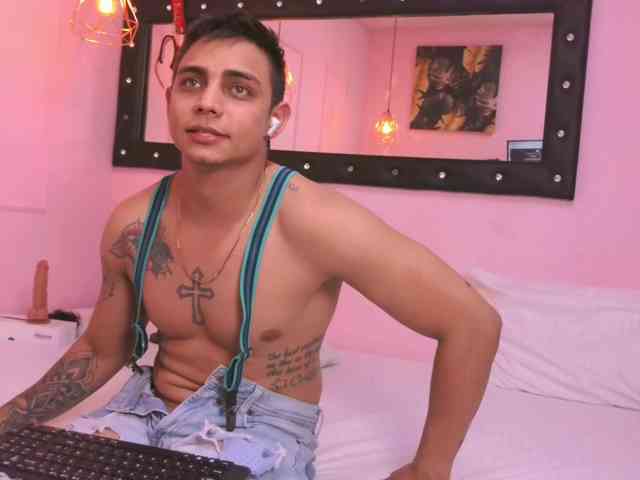 noahymia05 webcam