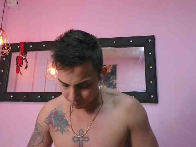 noahymia05 webcam