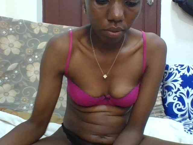 Sexyshazy webcam