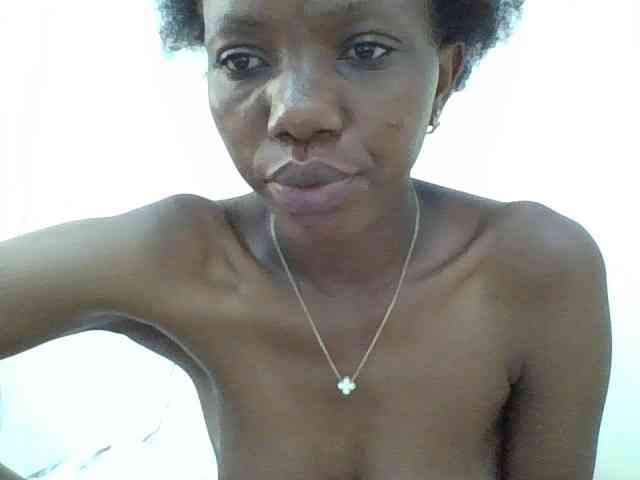 Sexyshazy webcam