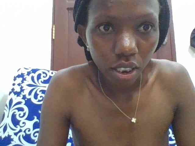 Sexyshazy webcam