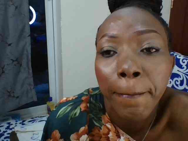 Sexyshazy webcam