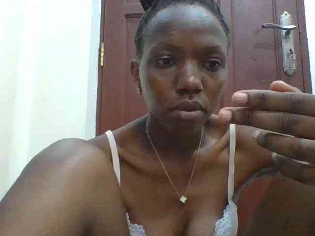 Sexyshazy webcam