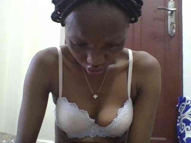 Sexyshazy webcam