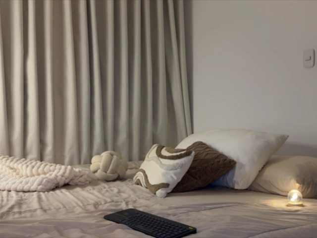 MiiaVega's BongaCams show and profile