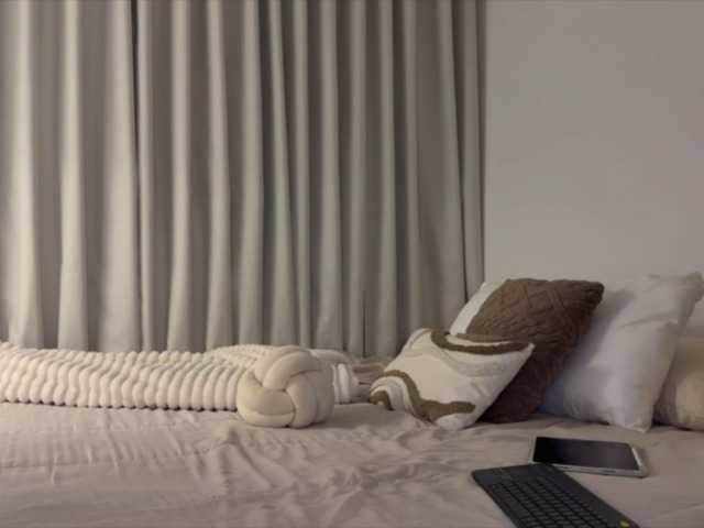 MiiaVega's BongaCams show and profile