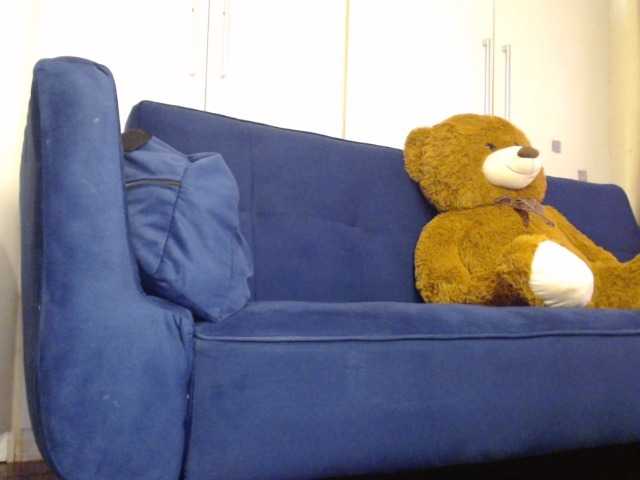  Naom chat room
