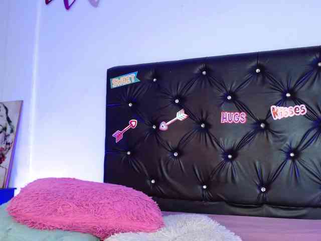Kathie-kors00 webcam