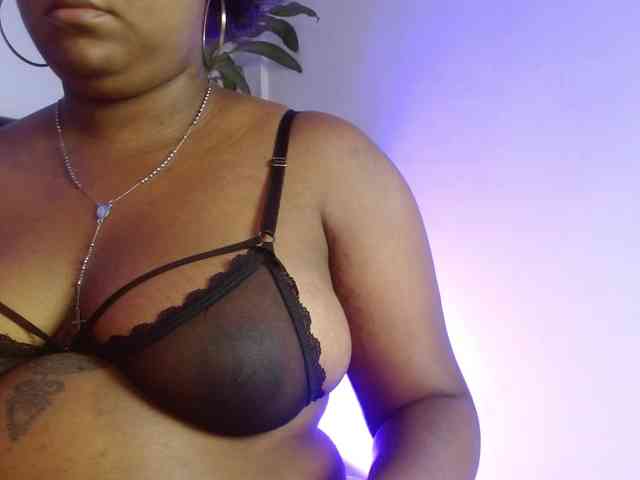 Kathie-kors00 webcam