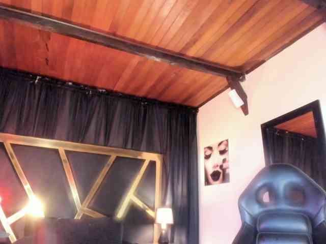 SamantaMilff Live Webcam on BongaCams